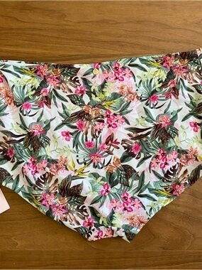 Victoria’s Secret Floral Bikini Bottom M NWT